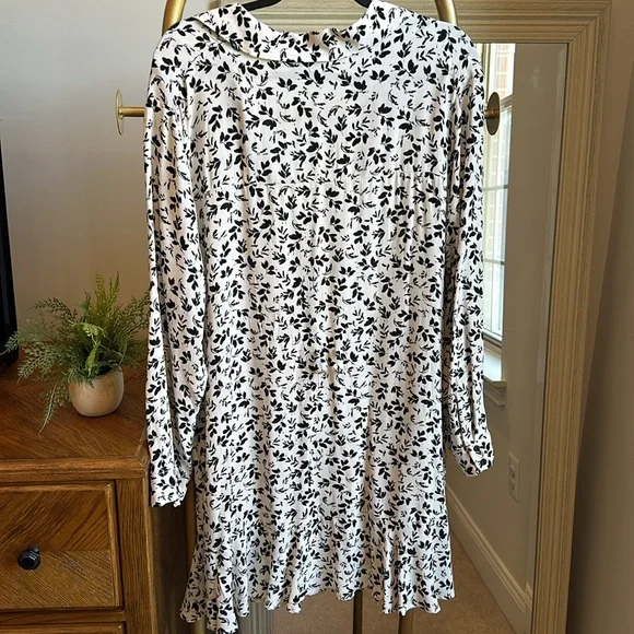 ZARA black & ivory print long sleeve mini dress (size large) ✨ - Picture 3 of 4